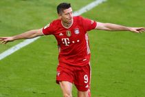 Bayern Munich 6 0 Borussia Monchengladbach Lewandowski Stars As Bundesliga Champions Celebrate In S