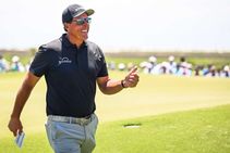 Us Pga Championship Mickelson Oosthuizen Top Leaderboard