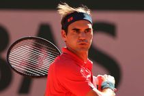 Roger Federer Wins French Open First Round Istomin