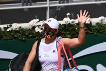 French Open Ashleigh Barty Retires Hurt Roland Garros