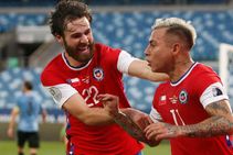 Uruguay 1 1 Chile La Roja Reach Copa America Knockouts Group A Report