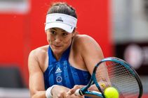 Muguruza Azarenka Kerber Cruise Straight Sets Wins Berlin
