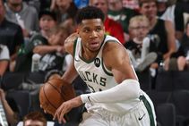 Nba Playoffs Giannis Brushes Off Free Throw Row As Bucks Level Series Hawks