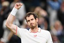 Andy Murray Fights Back To Stay In Wimbledon Contention