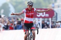 Tokyo Olympics Kiesenhofer Takes Cycling Gold Van Vleuten Celebrated Winning But Second