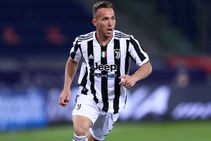 Juventus Midfielder Arthur Ruled Out For Three Months After Knee Surgery