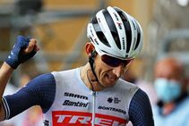 Tour De France Mollema Triumphs In The Pyrenees As Martin Goes Second In Gc