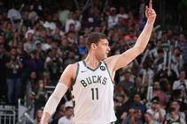 Nba Playoffs 2021 Giannis Antetokounmpo Bucks Hawks