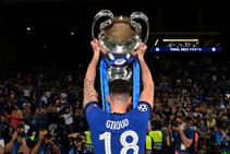 Olivier Giroud Leaves Chelsea For Milan