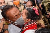 Teary Homecoming Olympic Silver Medallist Mirabai Chanu Breaks Down On Meeting Mother