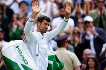 Wimbledon 2021 Djokovic Eases Into 10th Semi Final Beats Unseeded Marton Fucsovics In Straight Set