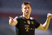 Rumour Has It Chelsea Robert Lewandowski Man Utd Varane
