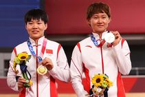 Tokyo Olympics China Defend Womens Team Sprint Title