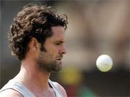Chris Cairns Health Update Former Nz All Rounder Serious Doctors Trying Make Him Respond Treatment