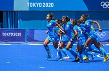 Tokyo 2020 India Lauds Womens Hockey Team For Fighting Olympic Show