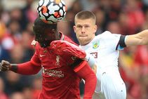 Liverpool Withstand Burnley Wrestling And Saints Slip Up Again The Premier League Weekend S Quir