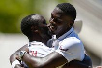 West Indies Beat Pakistan One Wicket Kemar Roach