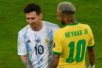 Messi Joins Psg How Leo Lines Up Alongside Mbappe And Neymar