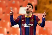 Rumour Has It Manchester United Plots Bid To Pip Psg For Messi