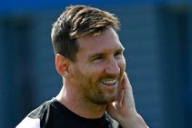 Lionel Messi Debut Wont Be Rushed Mauricio Pochettino Sergio Ramos Out Until September