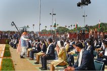 th Independence Day Pm Modi Lauds Athletes As Neeraj And Other Olympians Attend Celebrations