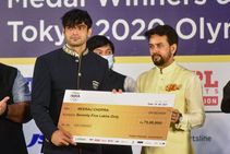 Sports Minister Promises Expansion Of Tops Financial Windfall For Tokyo Performers