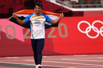 Tokyo Olympics Welcome To The Club Bindra India S First Individual Gold Medallist Writes Neeraj
