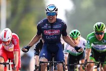 Vuelta A Espana Elissonde Takes Overall Lead As Philipsen Edges Sprint Finish