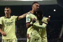 West Brom 0 6 Arsenal Aubameyang Hat Trick Inspires Strong Gunners Side First Win Of Season