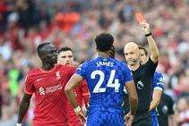 Liverpool 1 1 Chelsea Ten Man Blues Hold On For Point At Anfield After James Red Card