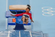 Tokyo Olympics Simone Biles Sticks Landing In Balance Beam Wins Bronze On Return