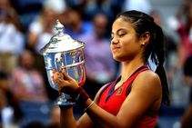 Us Open Emma Raducanu Claims Historic Major Title