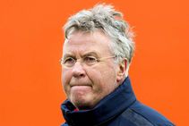 Hiddink Retires Former Chelsea Real Madrid Netherlands Psv Coach Quits