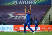 Ipl 2021 Dc Vs Srh Marcus Stoinis Leaves Field With Hamstring Issue