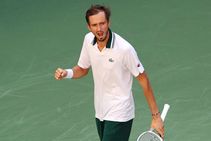 Us Open Daniil Medvedev Seals Semi Final Spot