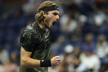Us Open Tsitsipas Bathroom Breaks Personal Needs Crowd Jeers