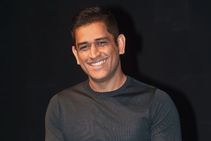 India S Team Mentor Dhoni Joins Squad For T20 World Cup Campaign