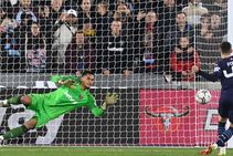 West Ham Manchester City Foden Misses Decisive Spot Kick Holders Knocked Out