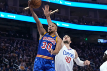 Nba Curry Hits 45 Points Warriors Clippers Giannis Bucks Heat