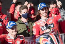 Ducatio Duo Keen Casey Stoner Stay On Advisor Algarve Grand Prix
