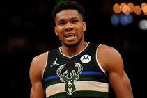 Giannis Milwaukee Bucks Lillard Trail Blazers 76ers