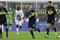 Inter End Napoli Unbeaten Start Thanks To Calhanoglu