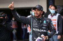 Qatar Gp Lewis Hamilton Grabs Stunning Pole
