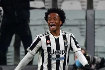 Juventus Fiorentina Serie A Report Juan Cuadrado Late Winner