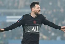 Paris Saint Germain 3 1 Nantes Messi Opens Ligue 1 Account As Psg Win Despite Navas Red Card