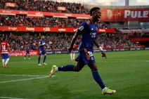 La Liga Wrap Real Madrid Go Top Xavi Makes Barcelona Debut