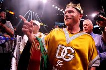 Saul Canelo Alvarez Caleb Plant Super Middleweight Champion