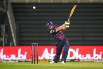 Abu Dhabi T10 Kohler Cadmore Banton S Glitzy Innings Guides Deccan Gladiators To Massive Win