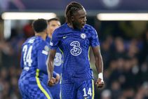 Chelsea Beat Juventus 4 0 Qualify Champions League Round Of 