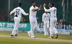 India Vs New Zealand 2nd Test Day 3 Session 2 Report Ashwin Removes Latham Before Tea Visitors